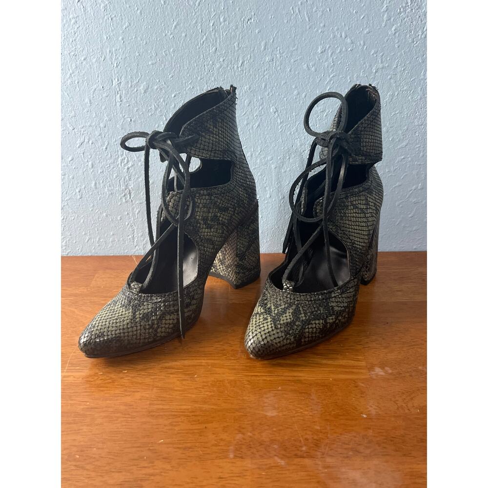 Freebird Leather Lace Up Ankle Boots Size 8 Snake Print Chunky Heels Western - Picture 5 of 10